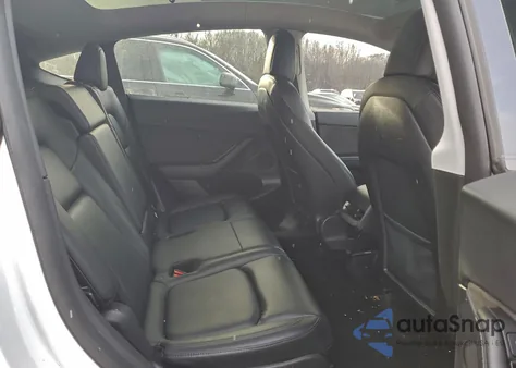 2021 Tesla Model Y from USA, damaged, VIN 5YJYGAEE4MF234271